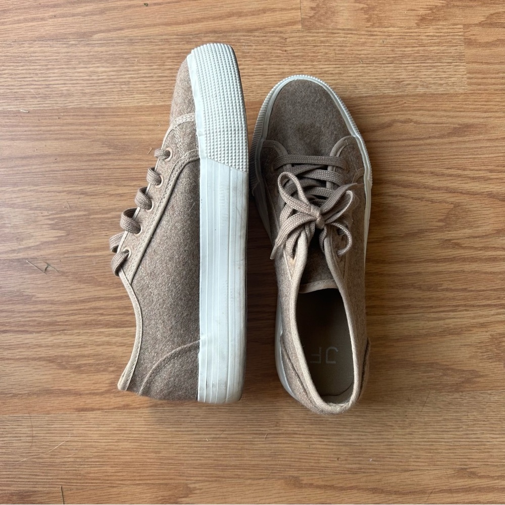 Casual Tan Platform Sneakers
